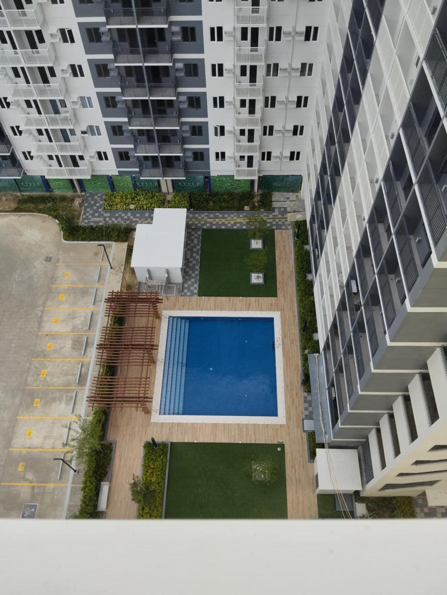 Rj Elite Escape 2Br Condo W Balcony Near Sm Iloilo Exteriör bild
