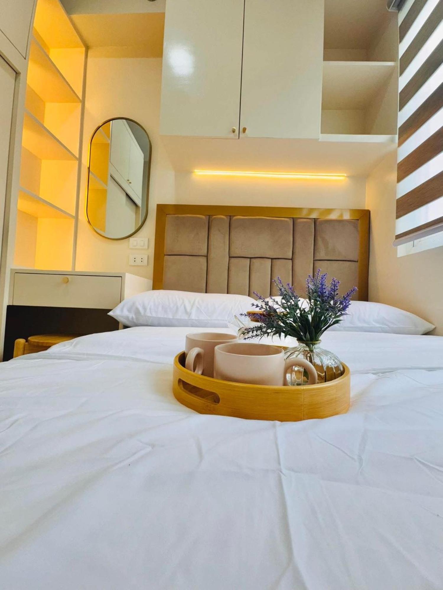 Rj Elite Escape 2Br Condo W Balcony Near Sm Iloilo Exteriör bild