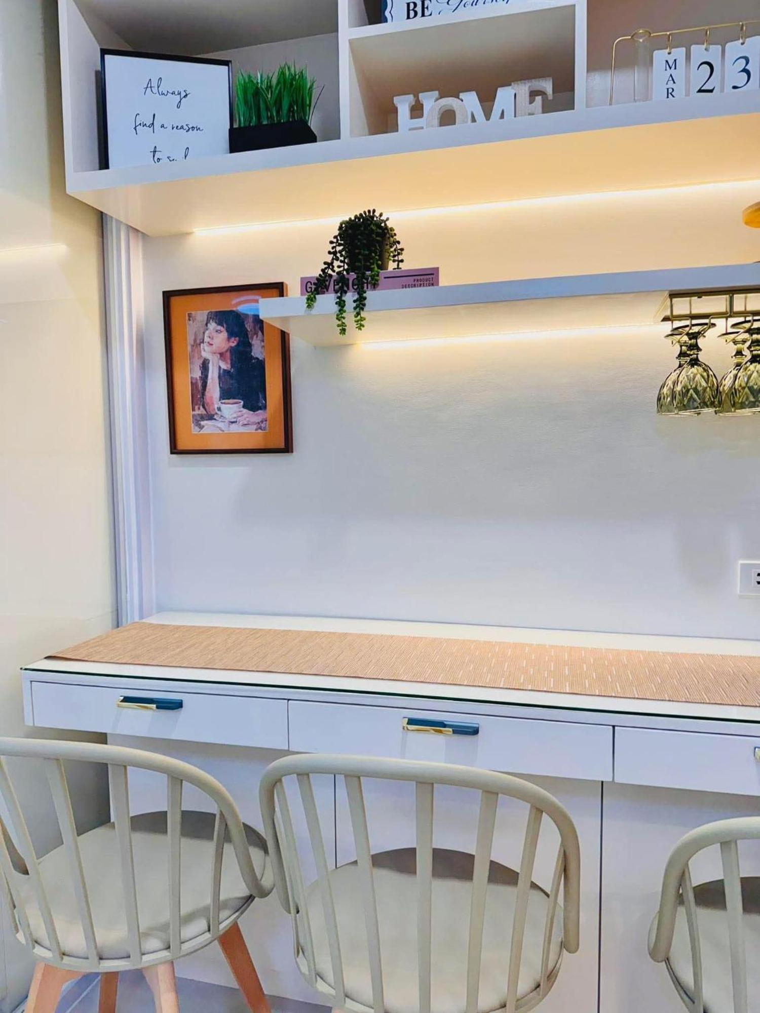 Rj Elite Escape 2Br Condo W Balcony Near Sm Iloilo Exteriör bild
